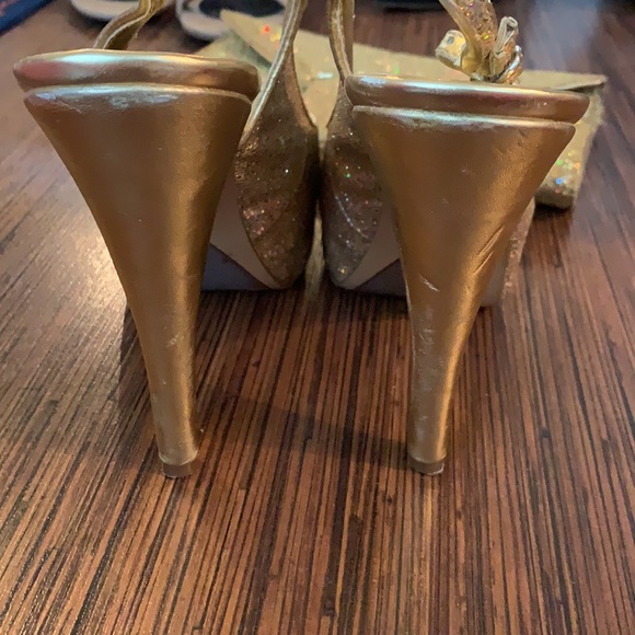 Nine West platform heels and matching clutch - Picture 2 of 7